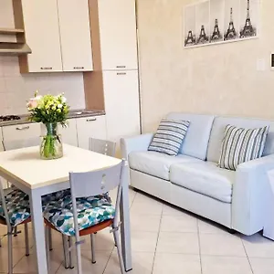 A 5 Minuti Metro M2 Milano Casa Nella Corte Cologno Monzese